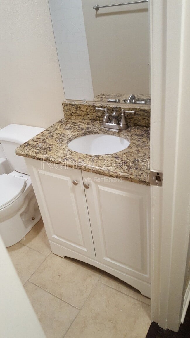 Building Photo - 2939 Longmeade Dr