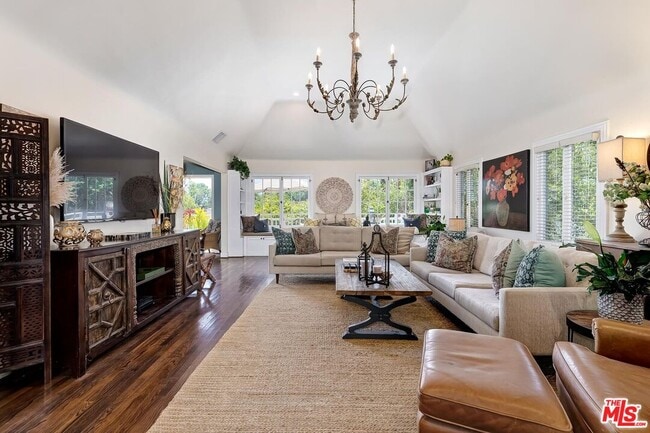 Building Photo - 5966 Graciosa Dr