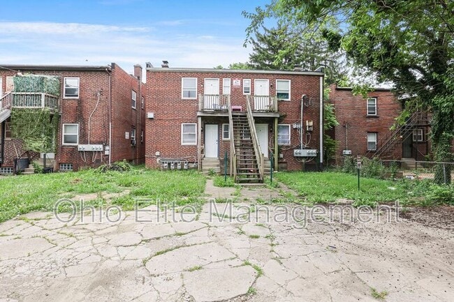 Building Photo - 987 Lilley Ave