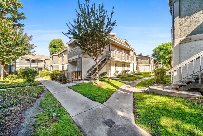 Building Photo - 1 Bedroom 1 Bath Apartment Close to South ...