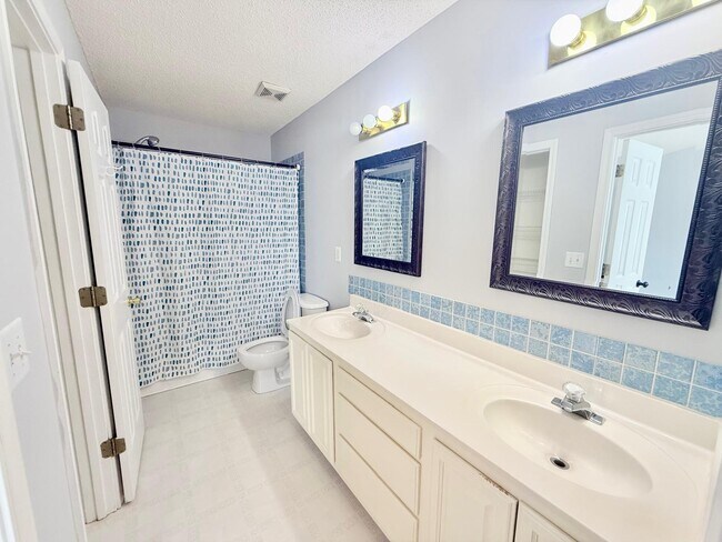 Building Photo - 12223 Paperbark Cir