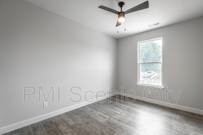 Building Photo - 1908 Cypress Ln