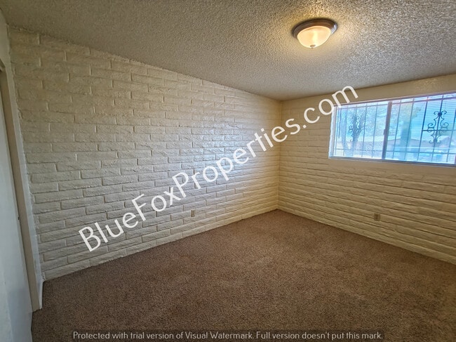 Building Photo - 3116 W Alaska St