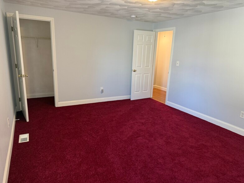 Master Bedroom - 86 Central St