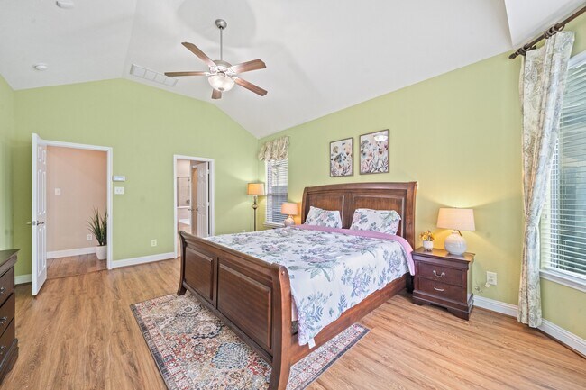 Building Photo - 16514 Sheffield Run Dr