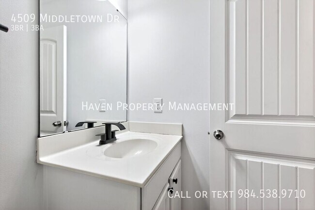 Building Photo - 4509 Middletown Dr