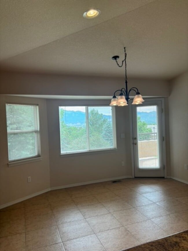 Building Photo - 4326 Susie View