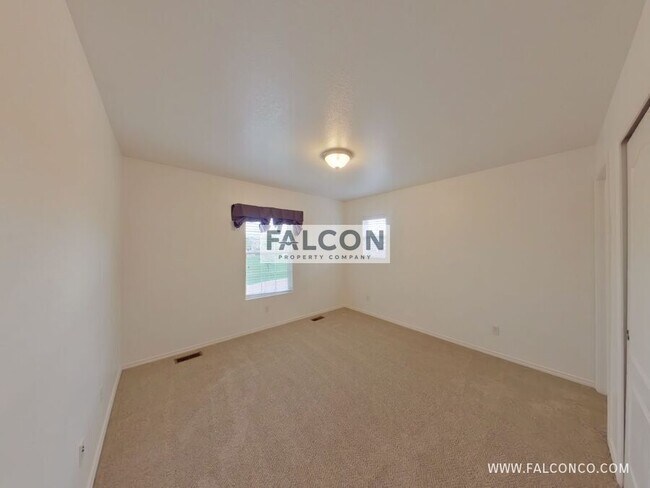 Building Photo - 6627 Silverwind Cir