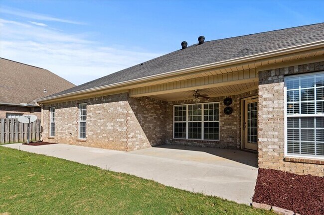 Building Photo - 6608 Lizzie Ln SE