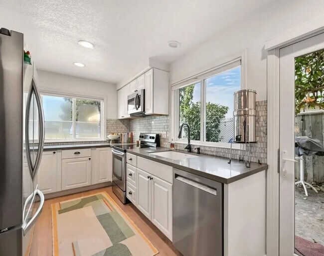 Building Photo - 531 Camino Del Mar