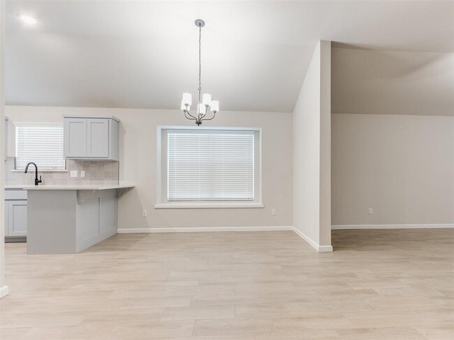 Building Photo - 18012 Austin Ct