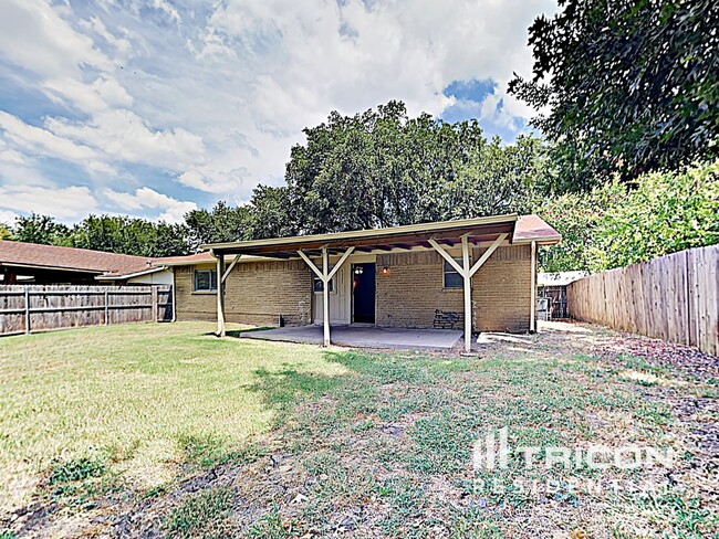 Building Photo - 4137 Salem Dr