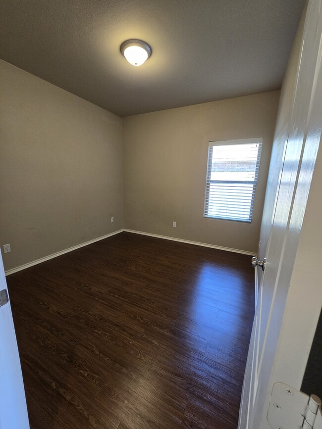 Building Photo - 457 Ambrose Avenue