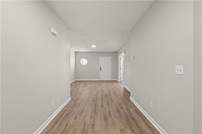 Building Photo - 1050 Wheel House Ln