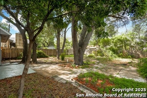 Building Photo - 10406 Greenbay Dr