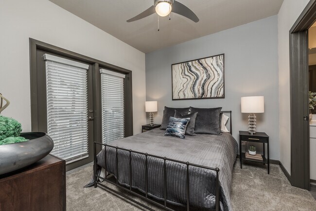 Building Photo - 3970 Vitruvian Way