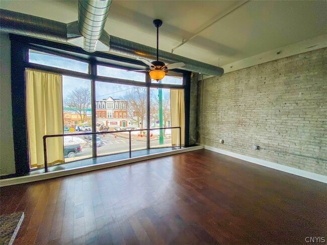Building Photo - 10 Genesee St