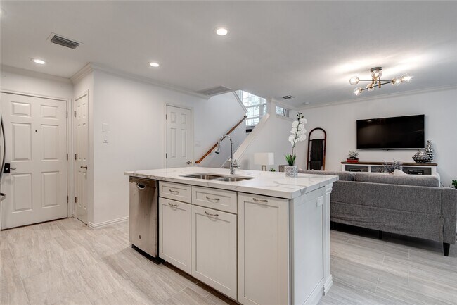 Building Photo - 35 N Walden Elms Cir