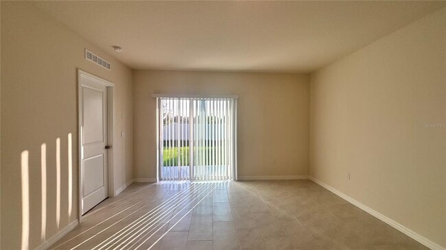 Building Photo - 2948 Waterlily Wy