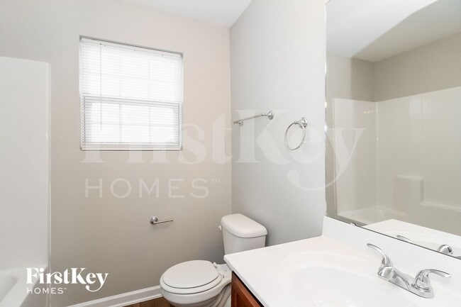 Building Photo - 231 Creekstone Ct