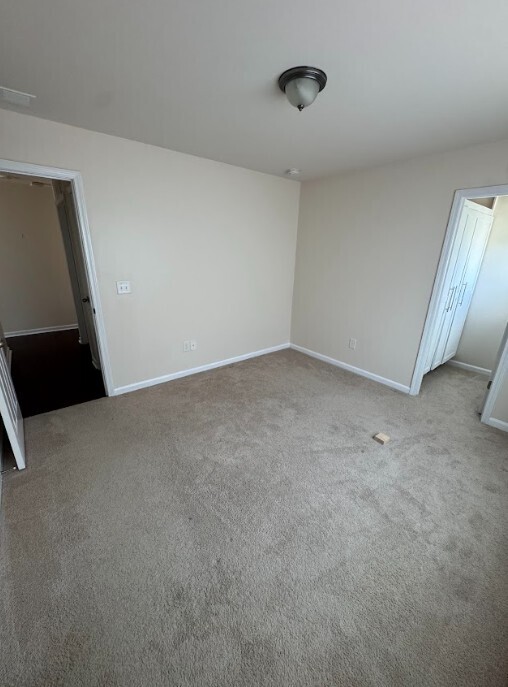 Building Photo - Modern Comfort Meets Space – 4BR/3.5BA Hom...