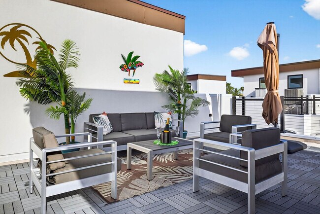 Building Photo - 620 Petit Wy