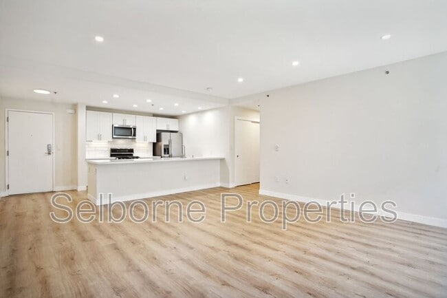 Building Photo - 1401 Jackson St