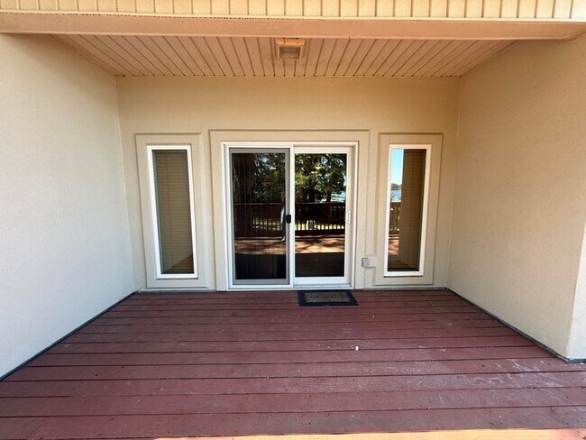 Building Photo - 5 Laguna St