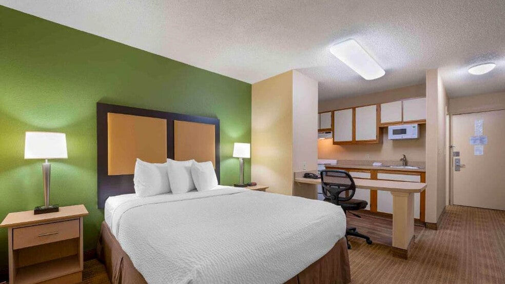 Building Photo - 9651 Seward Rd