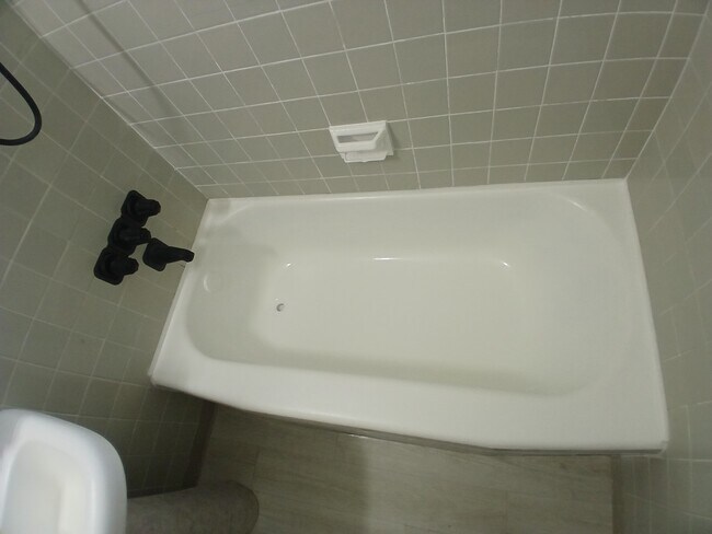 Building Photo - 260 SW 48th Ct