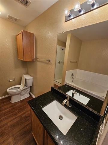 Building Photo - 1437 Thornhill Ln