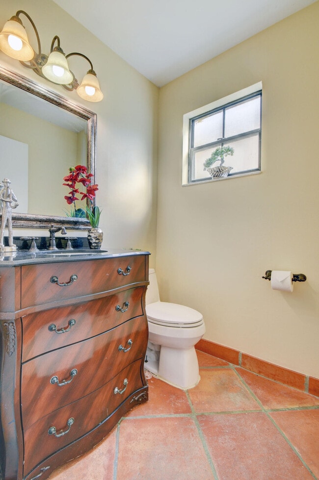 Building Photo - 12561 Shoreside Ln