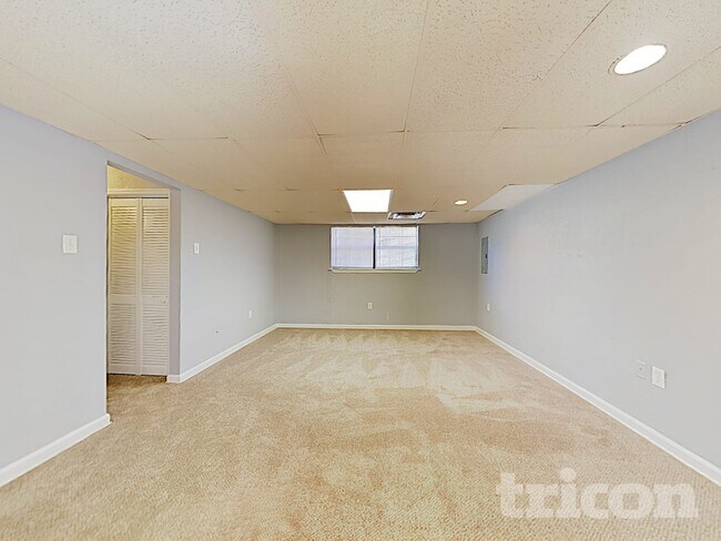 Building Photo - 2637 Cimmaron Trail