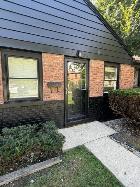Building Photo - 1721 Prospect Ave