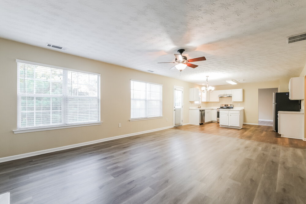 Building Photo - 4065 Crescent Walk Ln NE