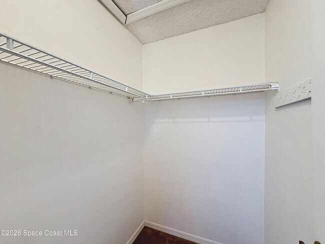 Building Photo - 48 Bogart Pl