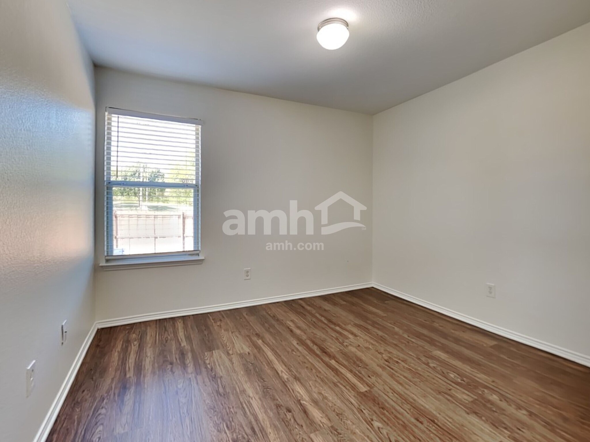 Building Photo - 1218 Taluca St