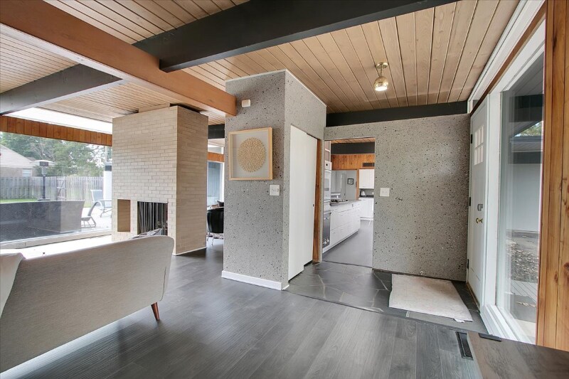 Building Photo - 1912 Old Briar Rd