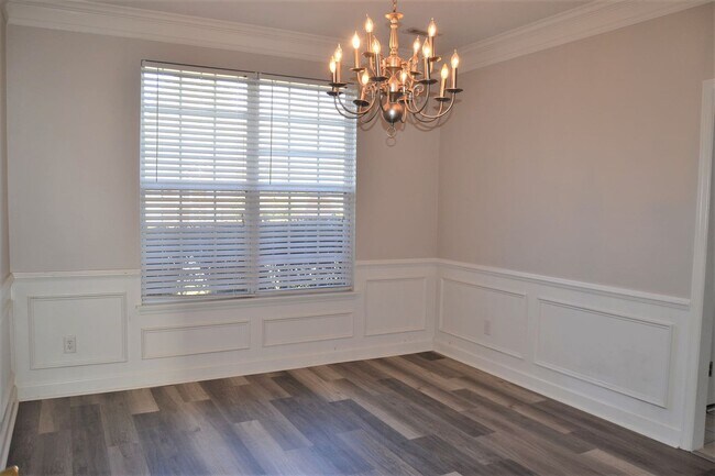 Building Photo - 351 Barnsley Dr