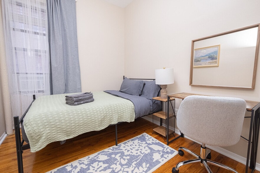 Building Photo - 125 La Salle St