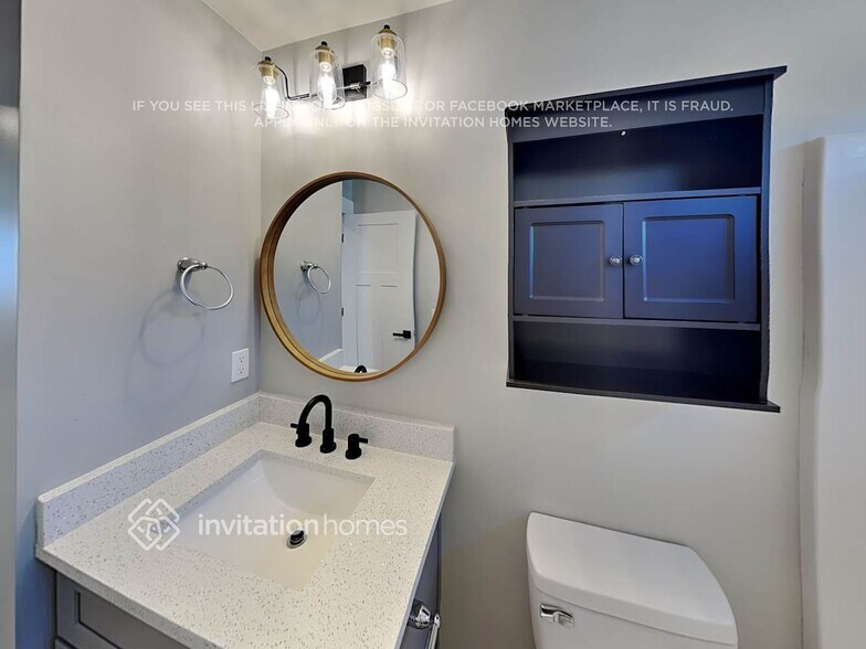 Building Photo - 524 W Main St