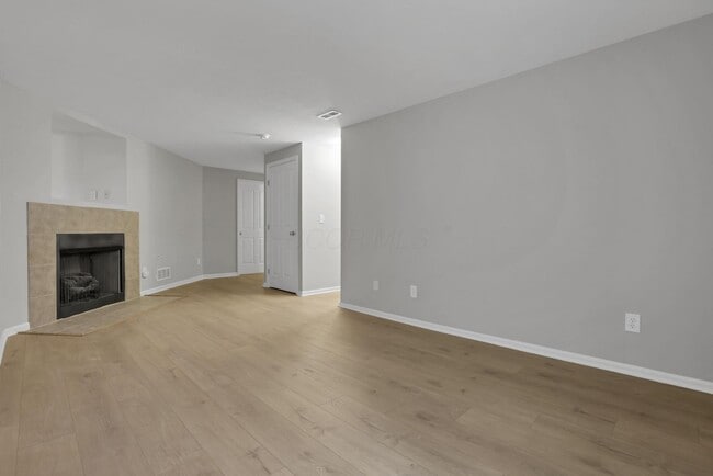 Building Photo - 6479 Walnut Fork Dr