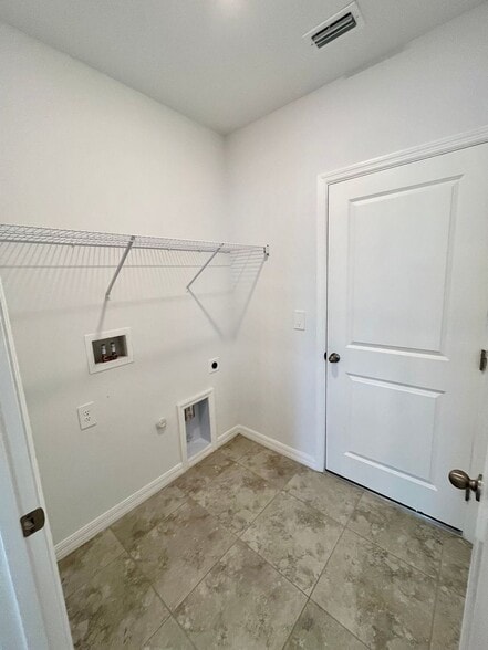 Building Photo - 858 Rue Labeau Cir