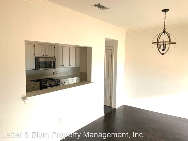 Building Photo - 2 br, 2.5 bath House - 1546 Lobdell Ave