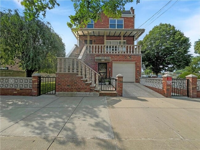 Building Photo - 226 Avenue Z