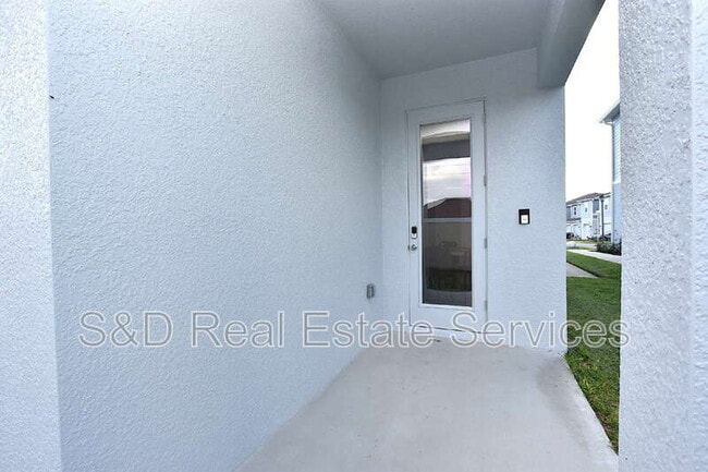 Building Photo - 349 Sol Vis Dr