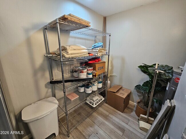 Building Photo - 10301 N 70th St