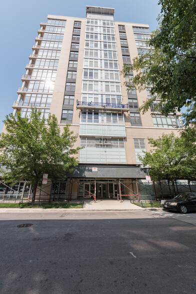 Building Photo - 212 E Cullerton St