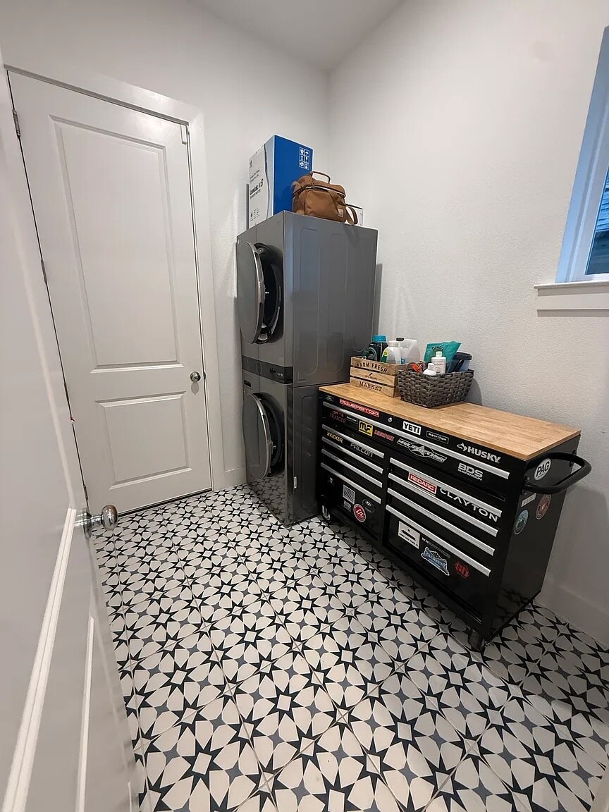 Building Photo - 1525 Pintail Pl
