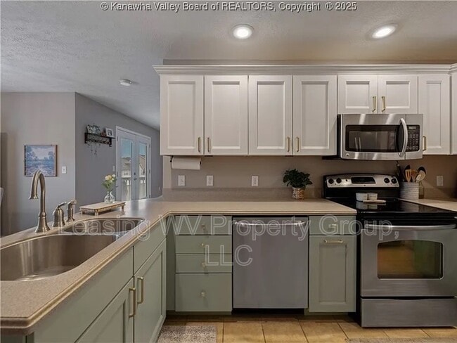 Building Photo - 164 Prado Dr